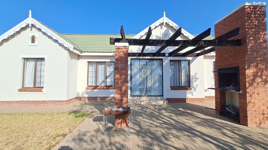 3 Bedroom Property for Sale in Hillside Free State